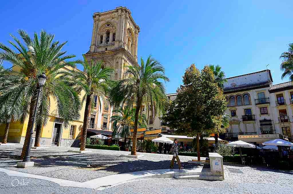 Granada Plaza Romanilla