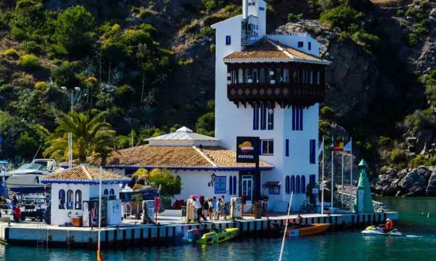 Port La Herradura